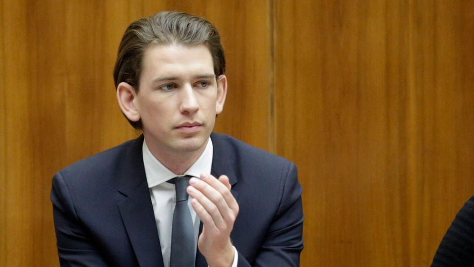 Aυστριακός ΥΠΕΞ: Να κλείσει πλήρως η διαδρομή της Μεσογείου για τους πρόσφυγες